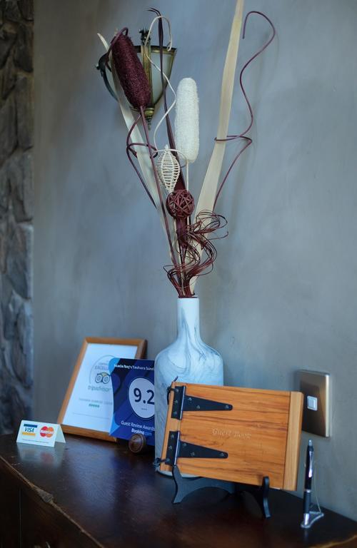 Tauhara Sunrise Lodge Lago Lago Taupo Esterno foto