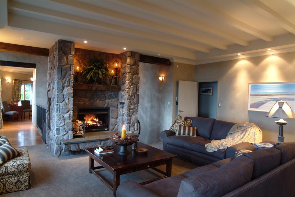 Tauhara Sunrise Lodge Lago Lago Taupo Esterno foto