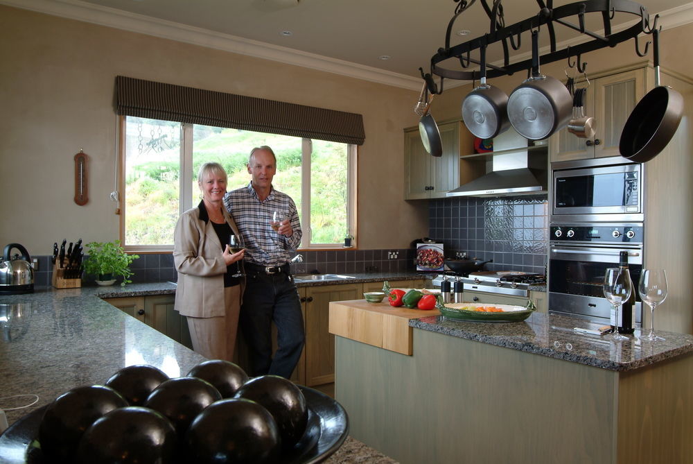 Tauhara Sunrise Lodge Lago Lago Taupo Esterno foto