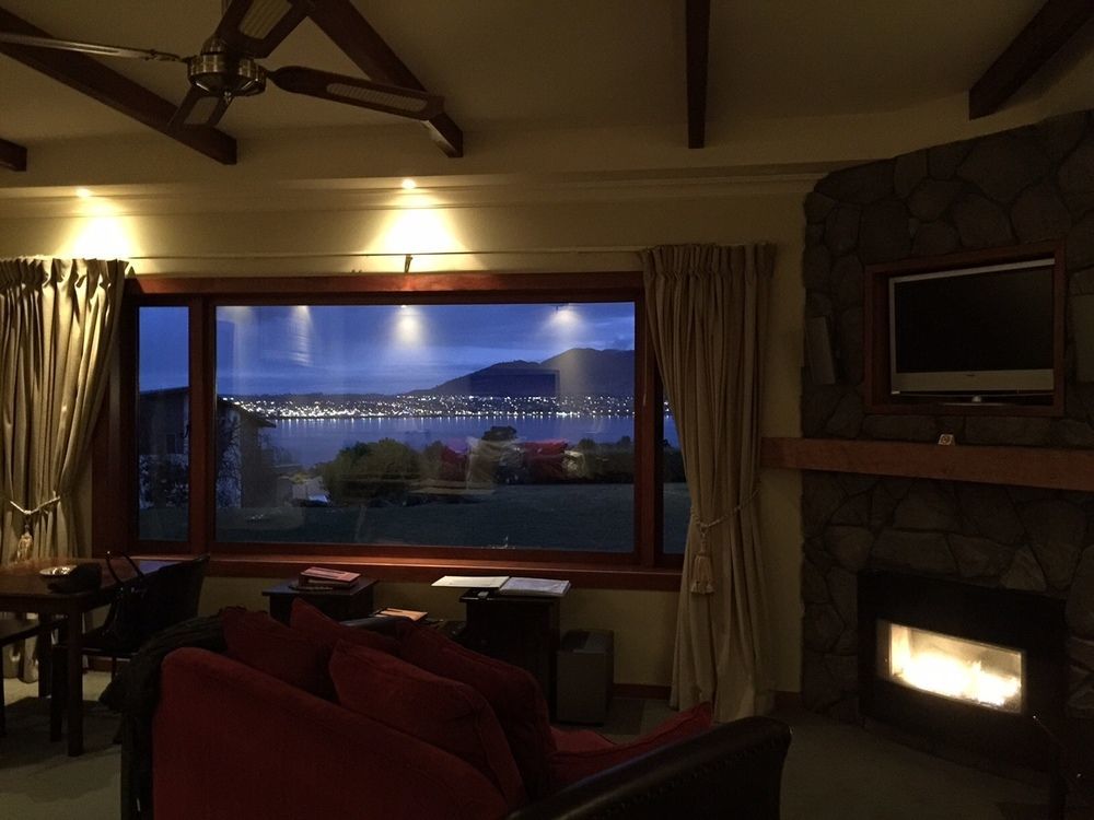 Tauhara Sunrise Lodge Lago Lago Taupo Esterno foto