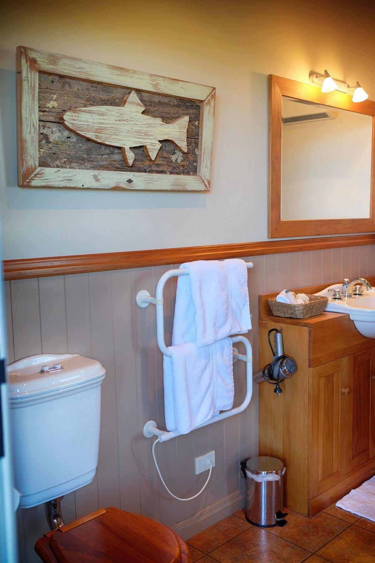 Tauhara Sunrise Lodge Lago Lago Taupo Esterno foto